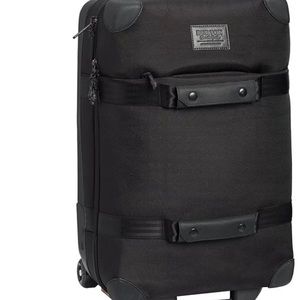 Button 22 inch black Wheelie bag